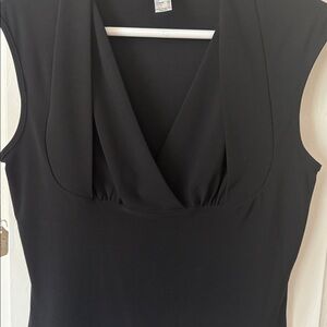 NWT Joseph Ribkoff Sleeveless Black Top - 10 Flattering Neckline